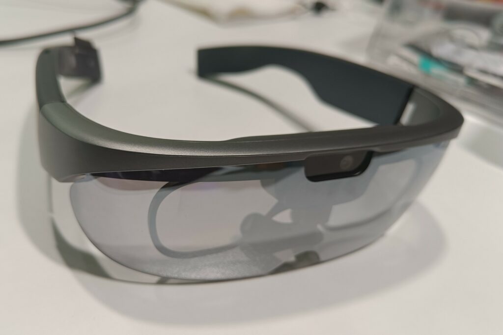 Lunettes de réalité augmentée présentée à l'AWE EU 2023